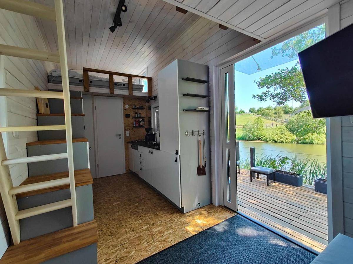 Tiny House am Naturteich mit Grill & Kamin - bis 5 Personen in Großharthau, Oberlausitz-Niederschlesien