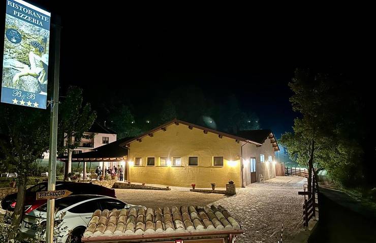 Chambre d’hôte pour 2 personnes, avec Terrasse et Jardin dans Carsoli