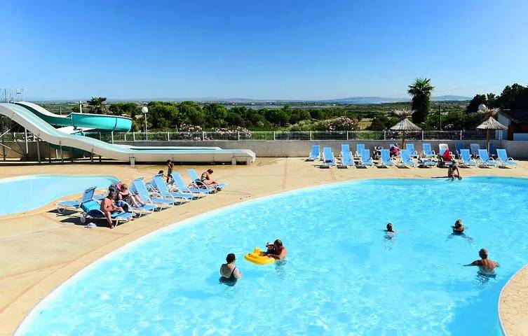 Camping für 8 Personen, mit Terrasse und Pool, mit Haustier in Agde - 3