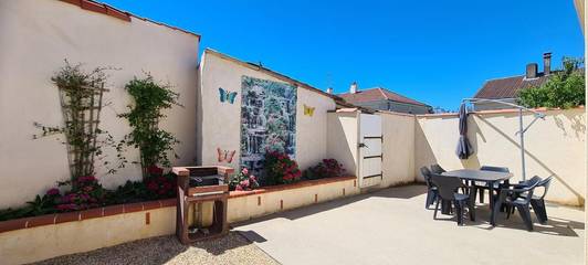 Gîte pour 5 personnes, avec jardin à Chambretaud