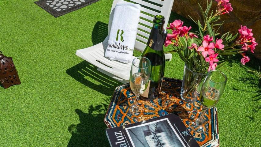 Casa rural para 8 personas, con terraza además de piscina y jardín en Hinojares - 3