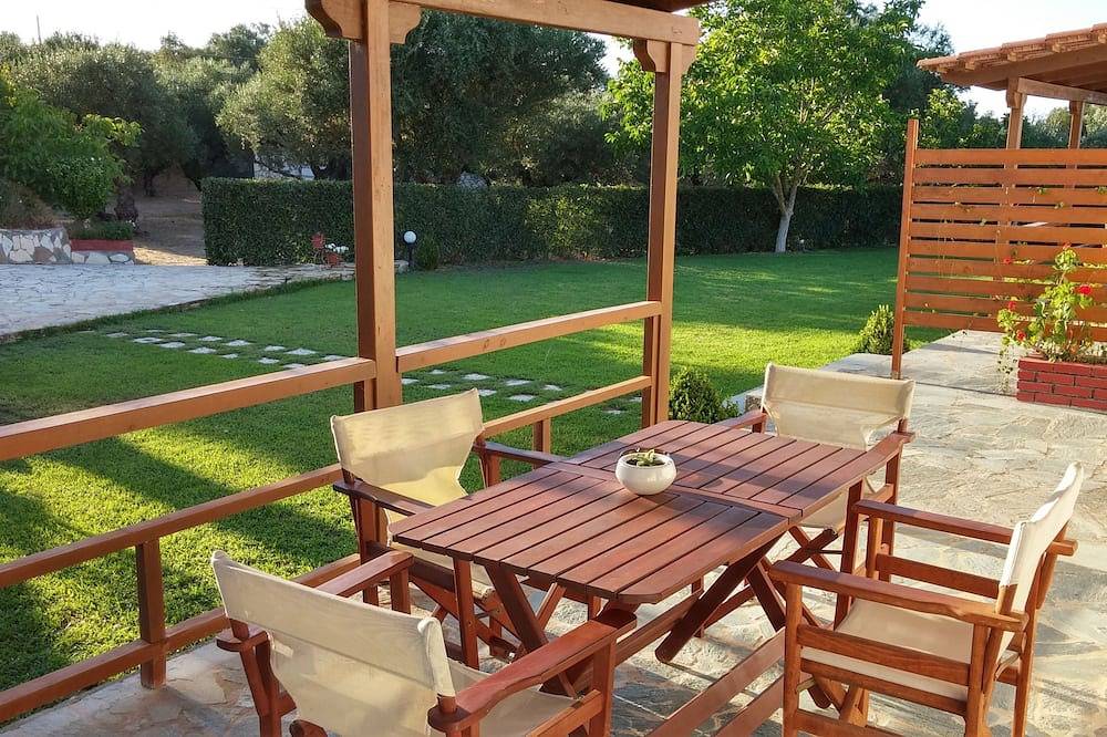 Ganze Wohnung, Private Apartments auf einem 6500m2 eingezäunt Green Olive Groove in Tragaki, Zakynthos