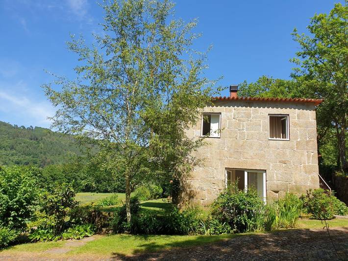 Location de vacances pour 12 personnes, avec jardin, animaux acceptés à Ribeira de Pena