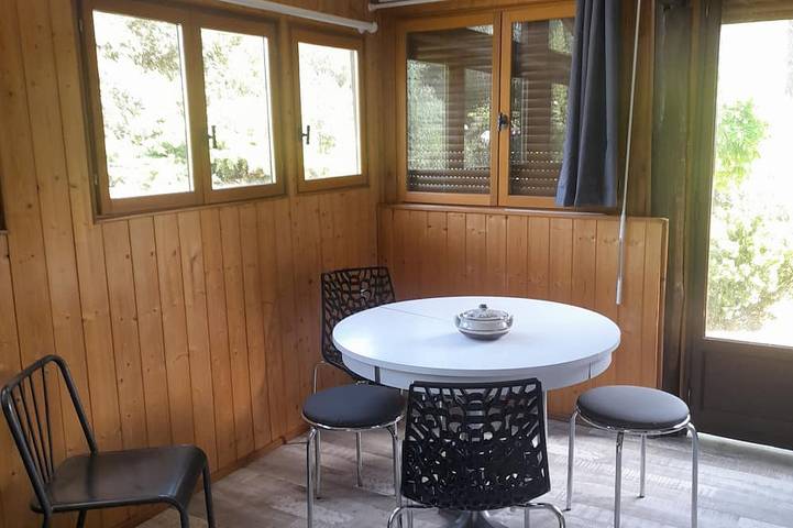 Maison de campagne pour 6 personnes, avec jardin à Azzana