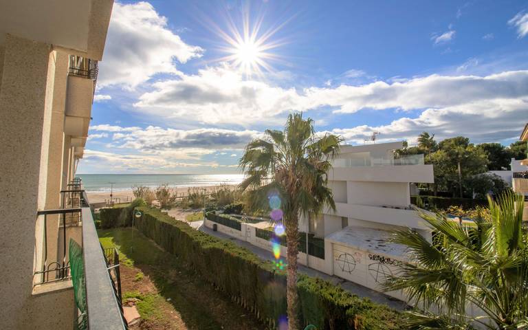 Location de vacances pour 4 personnes, avec Terrasse ainsi que Jardin et Piscine à Alcossebre