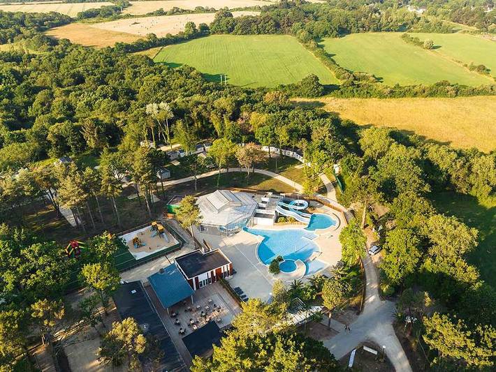 Camping pour 8 personnes, avec Bassin pour enfant