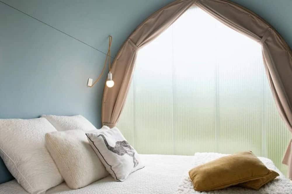 Zecamping 4 étoiles pataugeoire locatif 16m2 4 pers in Foix, Ariège