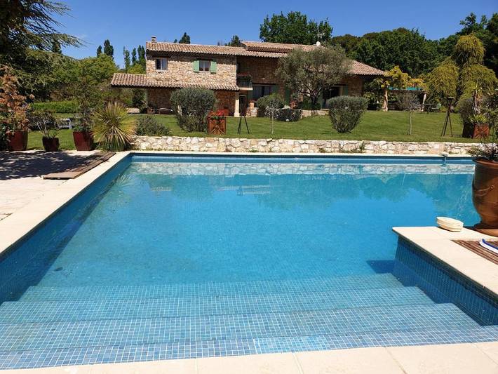 Chambre d’hôte pour 2 personnes, avec vue et sauna ainsi que jardin et piscine à Saint-Cannat - 4