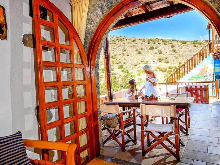 Location de vacances pour 4 personnes, avec piscine et balcon dans Elounda