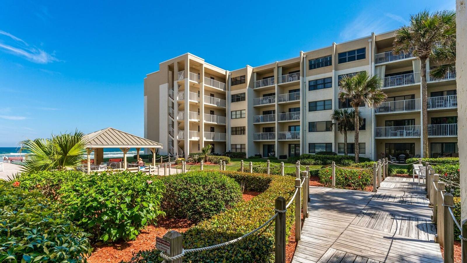 Geheel appartement, Castle Reef two bed, two bath Oceanview Condo in New Smyrna Beach, Florida