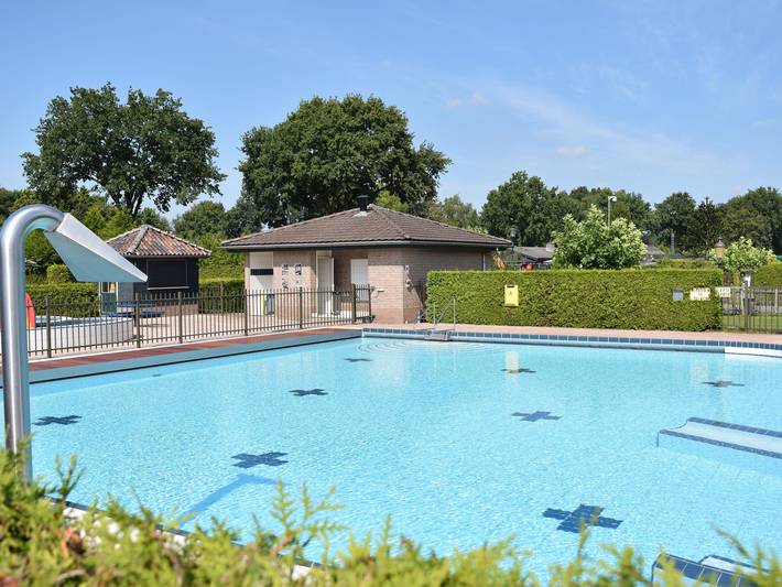 Camping für 8 Personen, mit Terrasse und Pool, mit Haustier in Gelderland - 4