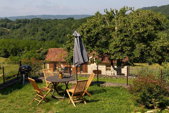 Location de vacances pour 4 personnes, avec vue et piscine, animaux acceptés à Beynac-et-Cazenac - 4