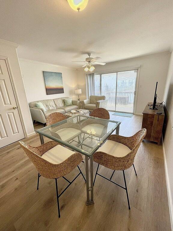 Bleib auf dem Wasser! Schöne Wohnung am Kanal in der Nähe von Strand! Großartige Aussichten! in North Padre Island, Corpus Christi