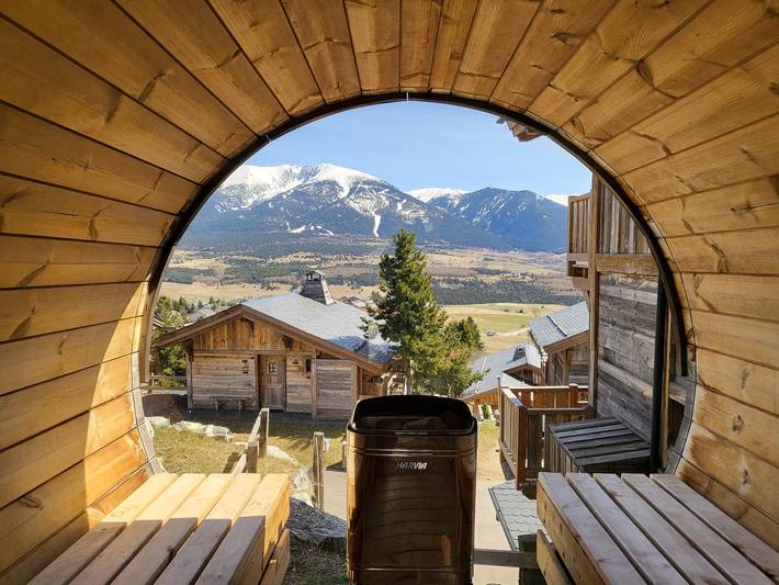 Chalet pour 10 personnes, avec jardin ainsi que jacuzzi et sauna à Bolquère - 3