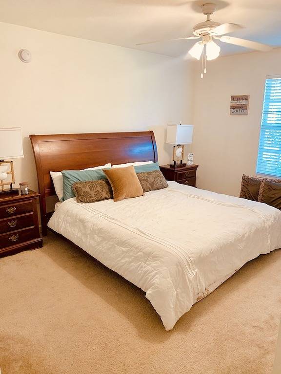 Ganze Wohnung, Lovely Cozy Condo In A Tropical Oasis Centrally Located ! in Fort Myers, Southwest Florida