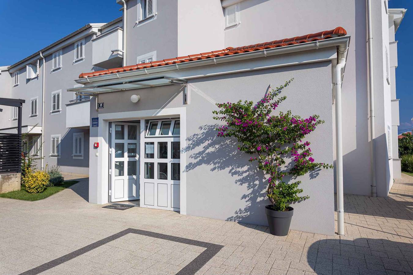 Entire vacation apartment, Holiday apartment mit Klimaanlage und Terrasse  in Baska, Krk