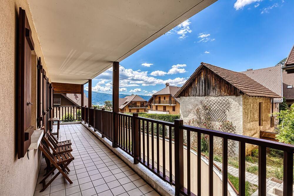Apartamento entero, Precioso apartamento / 6 personas Menthon St Bernard, el lago de Annecy in Menthon-Saint-Bernard, Región de Annecy