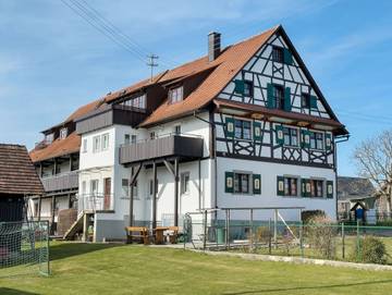 Ferienwohnung für 2 Personen, mit Garten und Balkon sowie Seeblick in Kressbronn am Bodensee