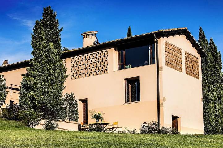 Villa for 6 people, with garden in San Gimignano