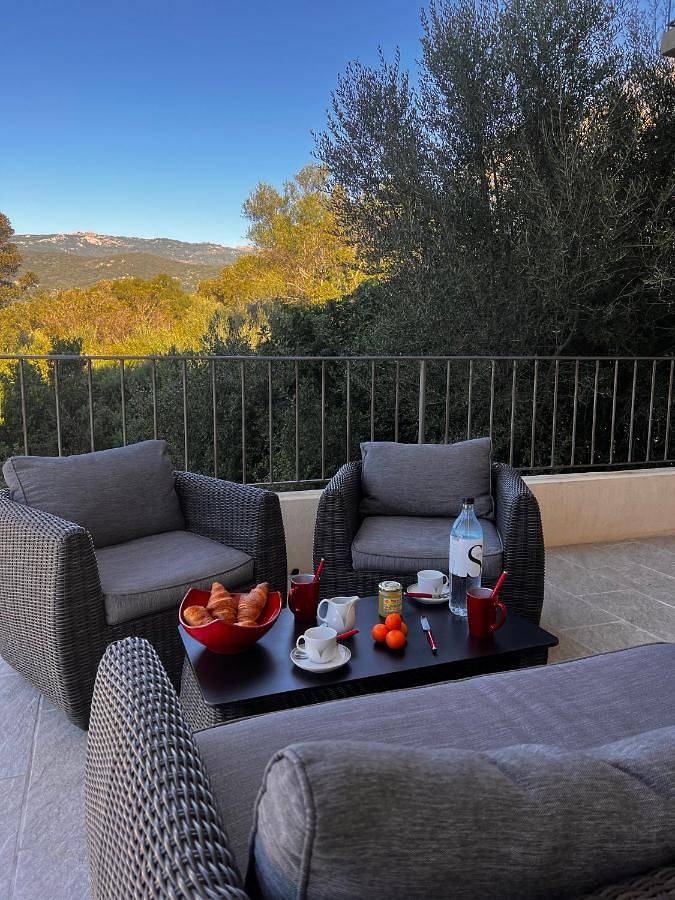 Villa pour 4 personnes, avec terrasse ainsi que vue et jardin à Figari - 4