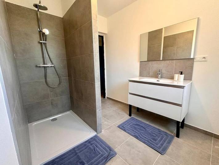 Gîte pour 4 personnes, avec balcon et vue, animaux acceptés à Châteauneuf-du-Rhône - 3