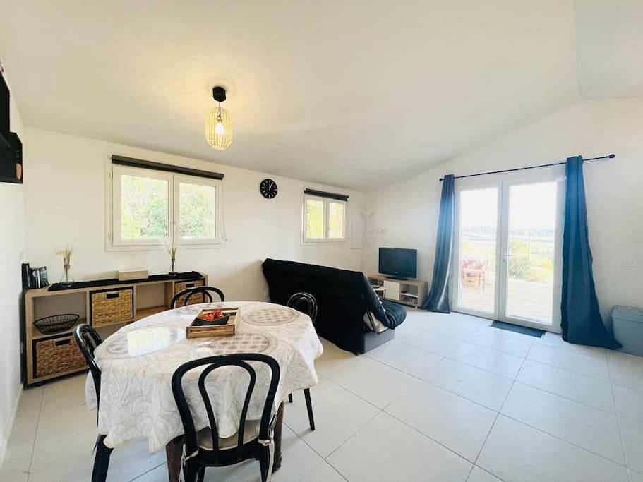 Gite la Canague Neuve in Montady, Côte méditerranéenne (France)