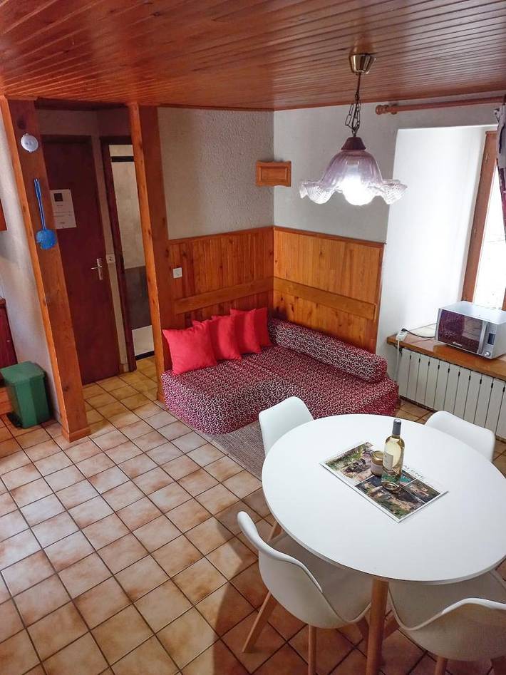 Gîte pour 4 personnes, avec terrasse, animaux acceptés à La Malène - 3