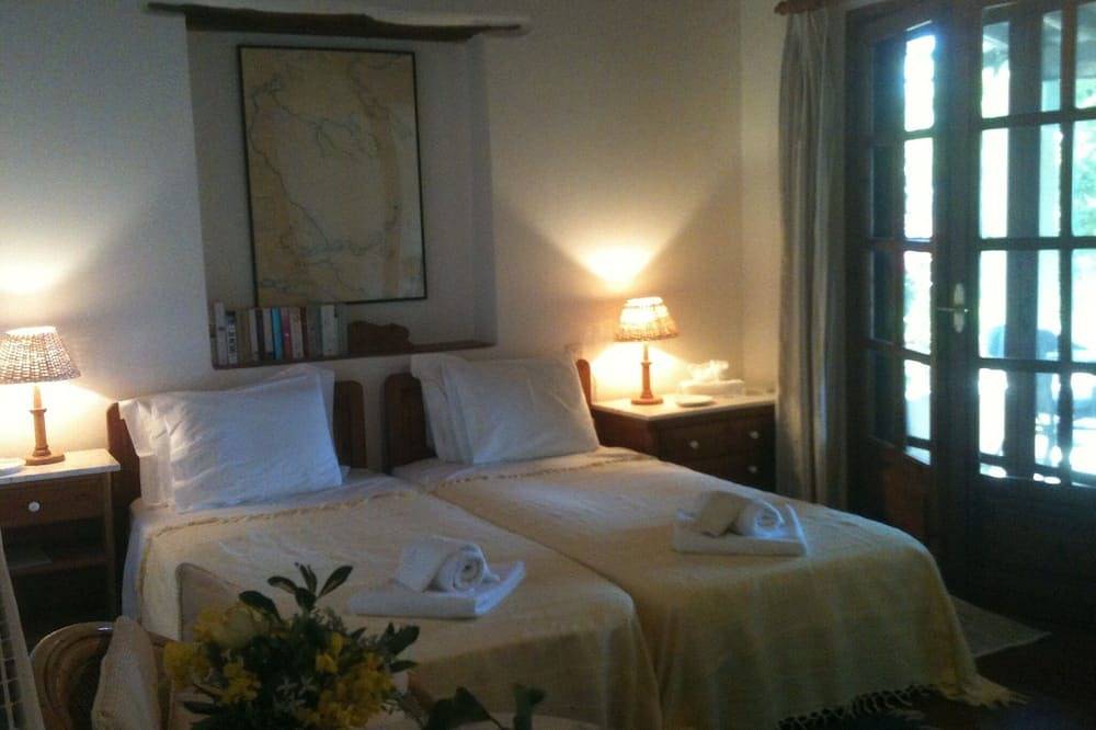Appartement entier, Karavotsakisma Studio & Villa accommodation with Pool in Sporades