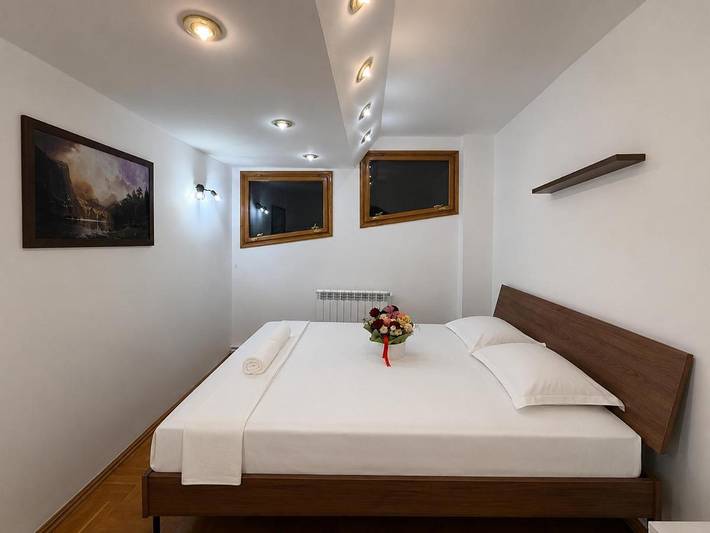 Maison d’hôte pour 3 personnes, avec Terrasse ainsi que Jardin et Vue à Bucarest