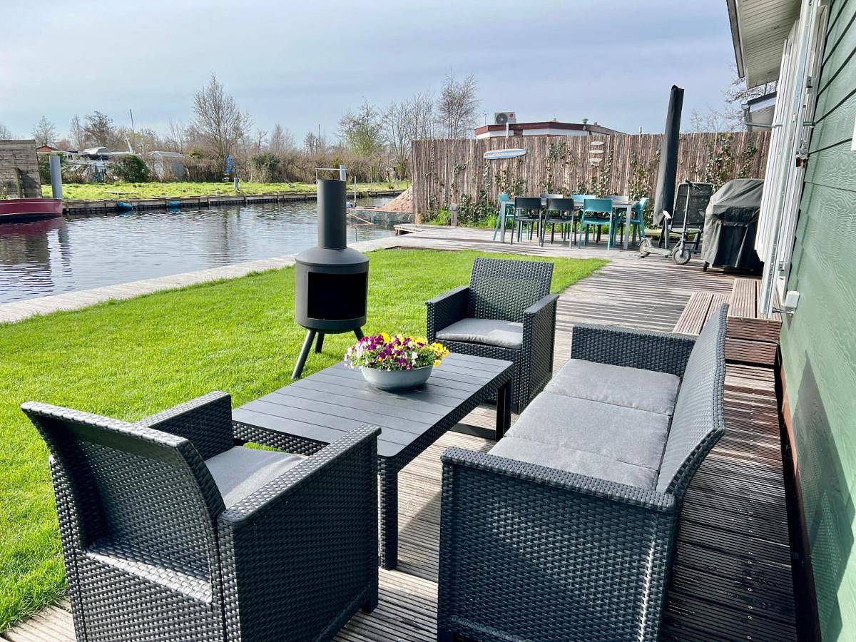 One-Bedroom Chalet in Vinkeveen, Groene Hart