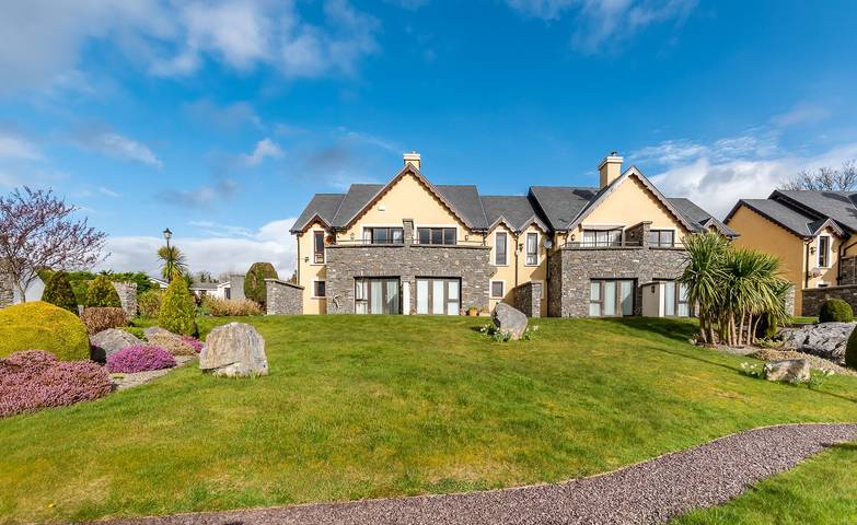 Holiday rental for 4 people, with terrace in County Kerry