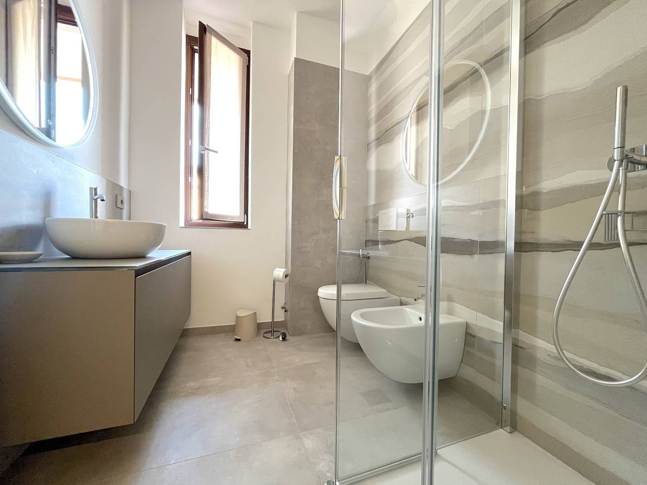 Appartamento intero, Lake and Rocca suite in Angera in Angera, Comune di Angera