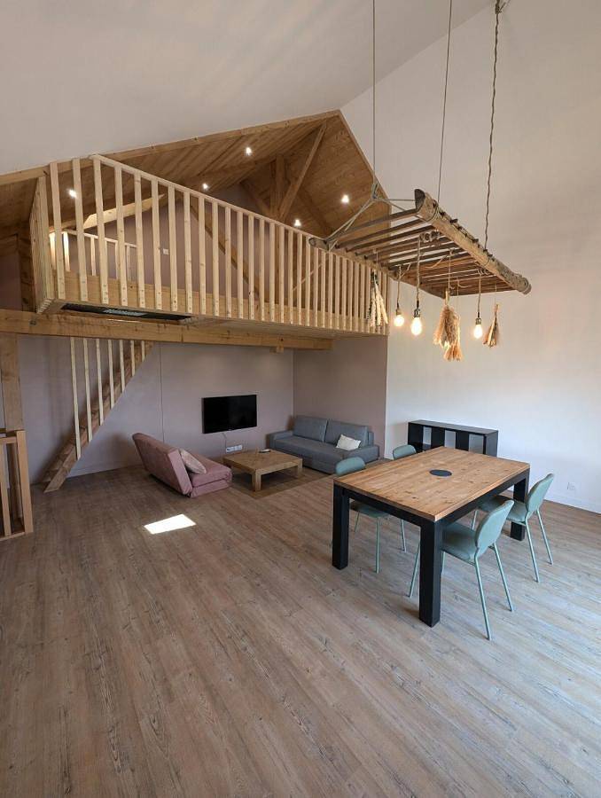 Gîte pour 4 personnes, avec balcon et vue à Chanaz - 2