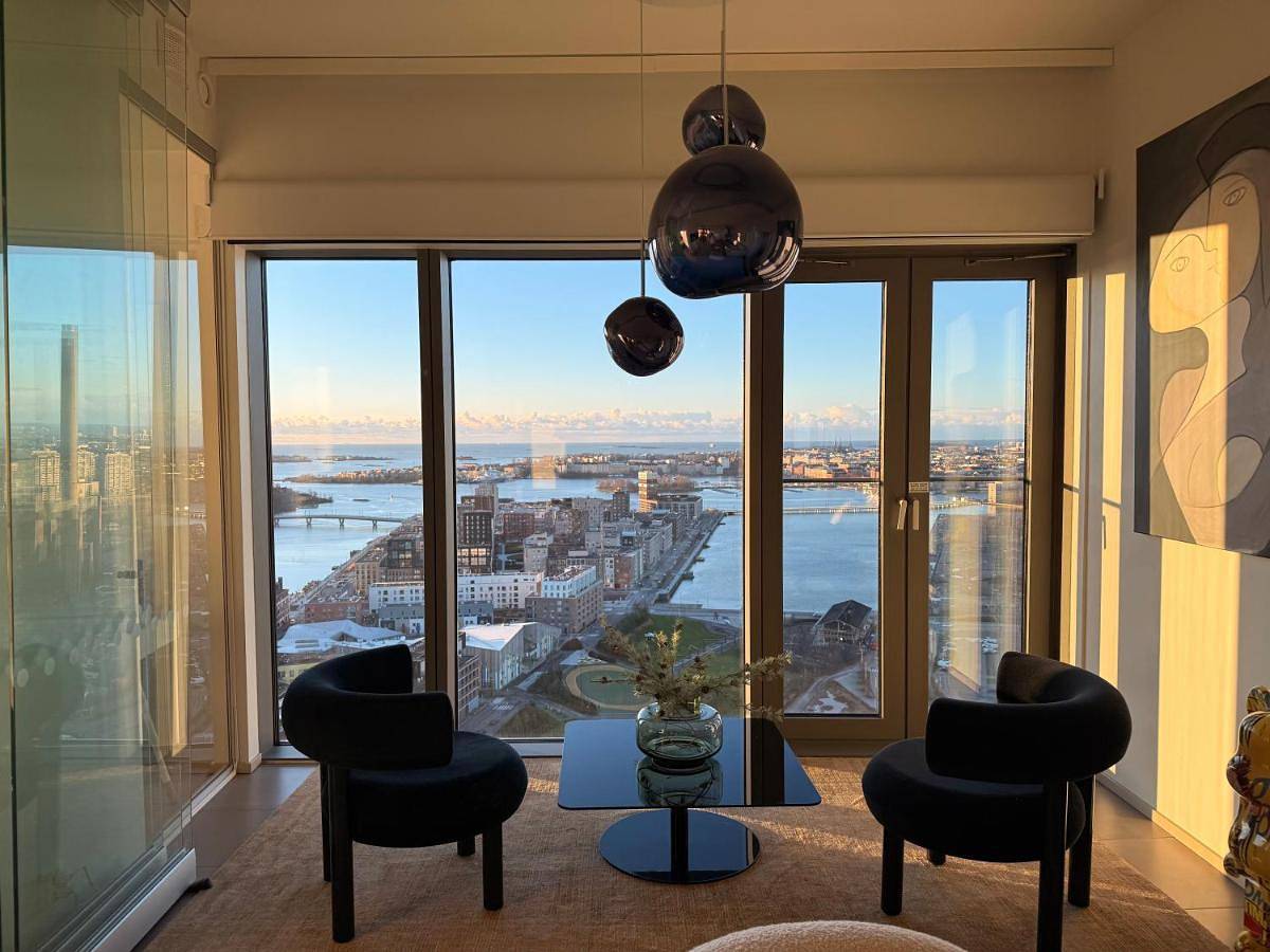 Ganze Wohnung, 100m2 Luxury Skyscraper Apartment with Amazing view over Helsinki in Helsinki, Uusimaa