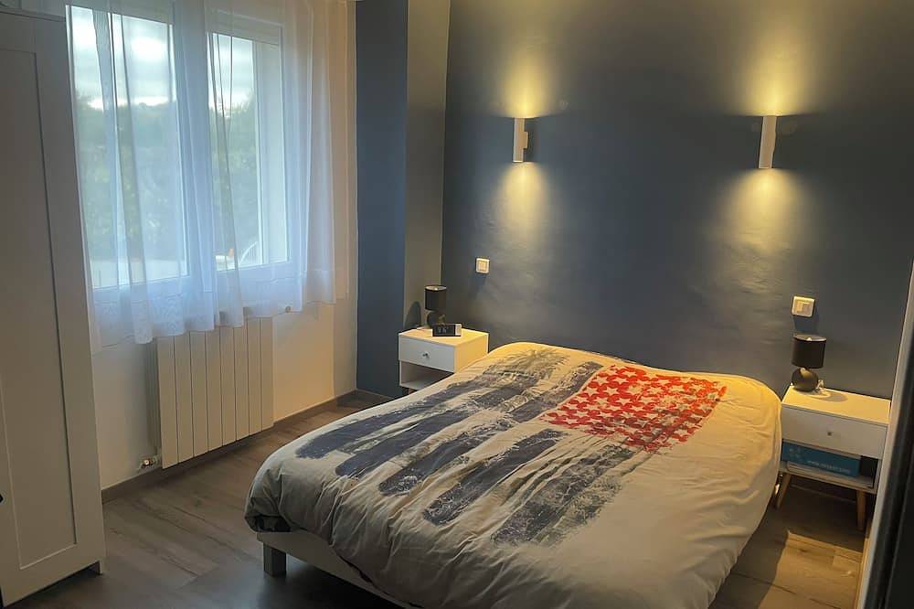 House with secure swimming pool at the foot of the Cévennes mountains in Sauve, Le Vigan region