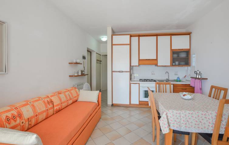 Retraite ensoleillée avec piscine et terrasse, à 700 m de la plage in Pantai (Costarainera), Costarainera