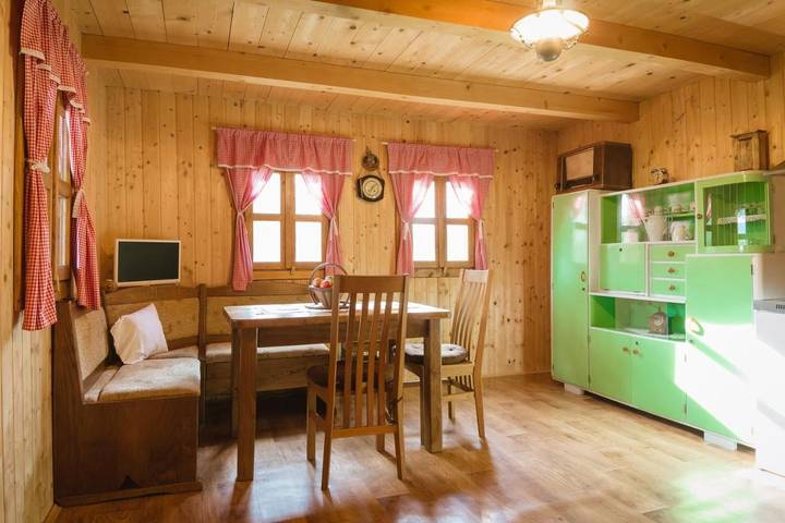 Ferienhaus für 5 Personen, mit Terrasse und Garten sowie Ausblick