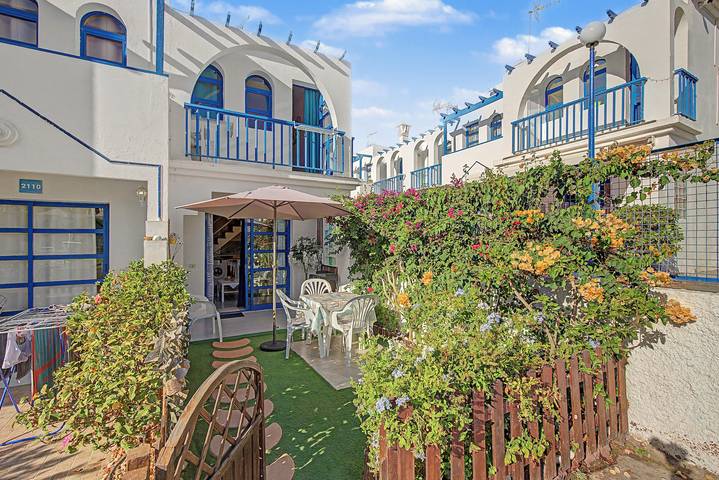 Casa Romantico - Playmar con piscina comunitaria, terraza privada y Wi-Fi in Maspalomas, San Bartolomé de Tirajana