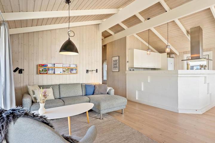 Ferienhaus mit Sauna und Terrasse dicht am Strand in Hvide Sande, Holmsland Klit
