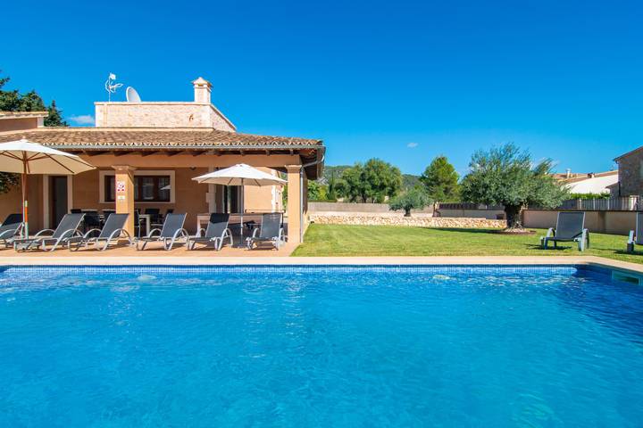 Villa für 8 Personen, mit Terrasse und Garten - 1