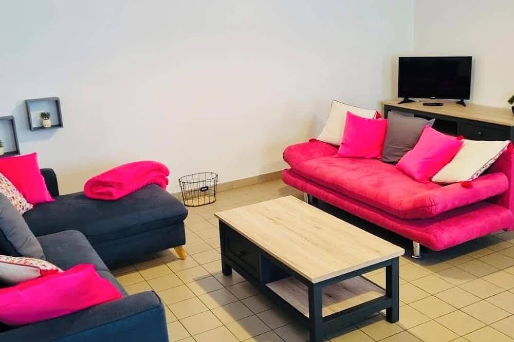Appartement entier, Appartement 6 personnes + parking au pied du Beffroi d'Arras in Arras, Région d'Arras