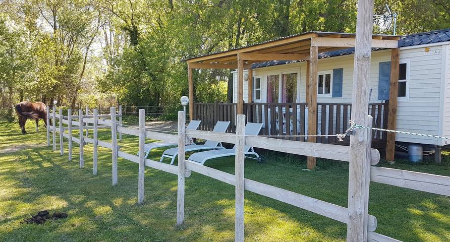 Casa rodante para 4 personas, con piscina para niños y jardín - 1