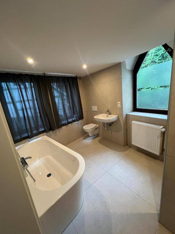 Ferienwohnung für 5 Personen, mit Balkon und Terrasse sowie Ausblick in Sarstedt - 4