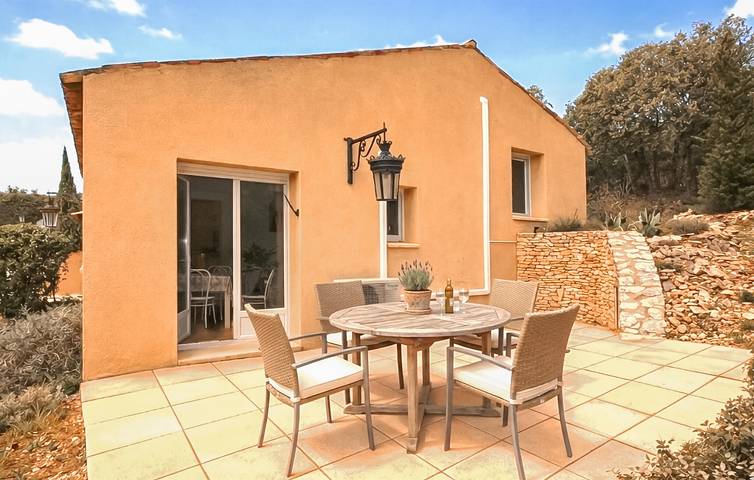 Location de vacances pour 5 personnes, avec terrasse et jardin à Saint-Saturnin-lès-Apt - 2