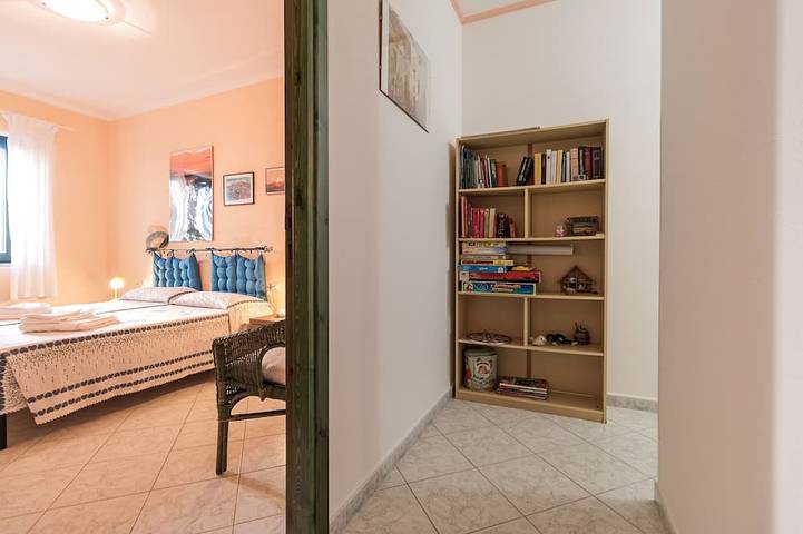 Apartamento entero, Cala Gonone nueva casa de vacaciones con jardín in Spiaggia Centrale (Dorgali), Dorgali