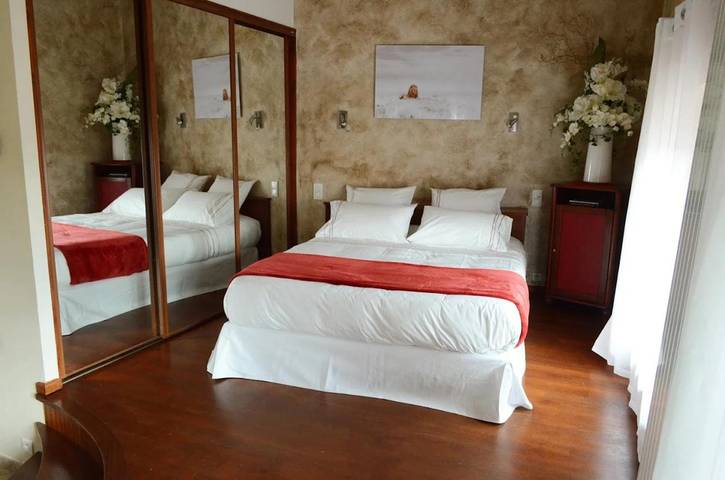 Chambre d’hôte pour 2 personnes, avec Jacuzzi et Vue à Lyon