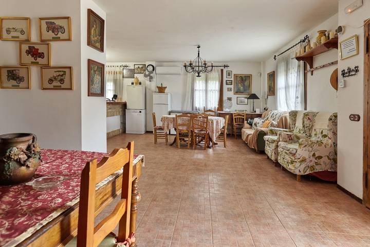 Casa rural para 11 personas, con Balcón en Valdepeñas de Jaén - 4