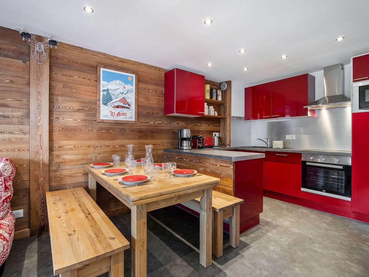 Apartamento entero, Apartamento renovado cerca de las pistas con vista a las montañas y acomodaciones para 6 personas in Courchevel 1650 (Moriond), Saint-Bon-Tarentaise