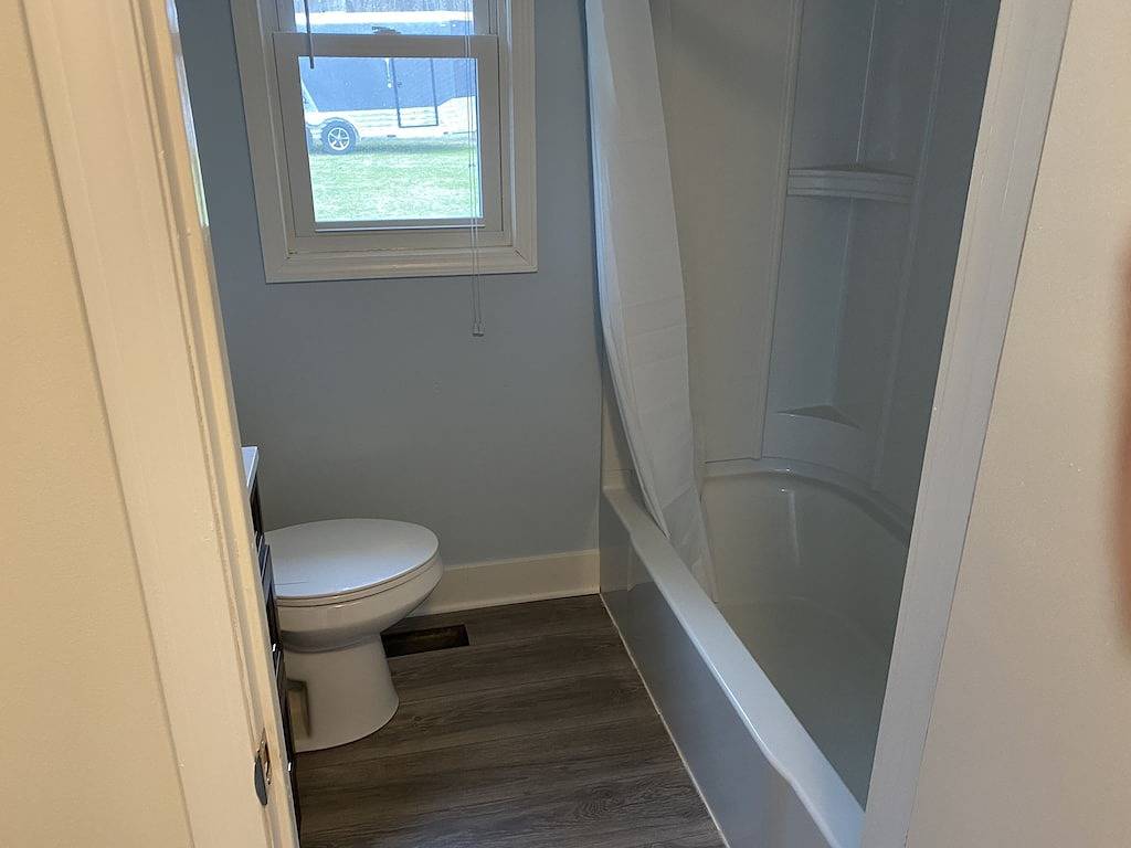 Beautiful Lake Front Newly Renovated Cottage 2021 in Higgins Lake