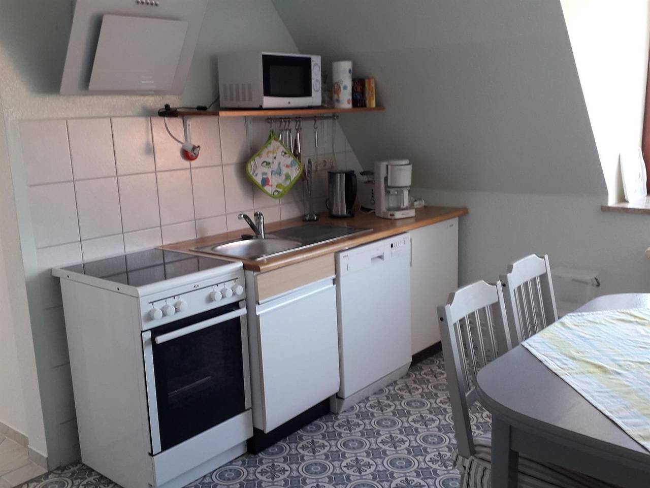Ganze Ferienwohnung, Hof am See - Variante 1: Ferienwohnung, 1.Og, 1 Wohn-Schlafraum in Kittlitz (Herzogtum Lauenburg), Naturpark Lauenburgische Seen